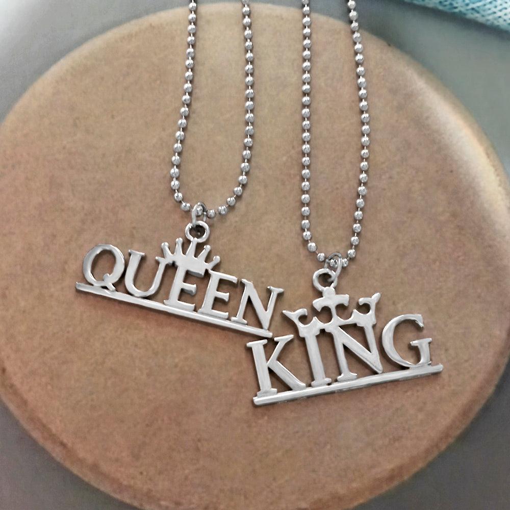 The99Jewel Couple Chain Pendant King & Queen Design