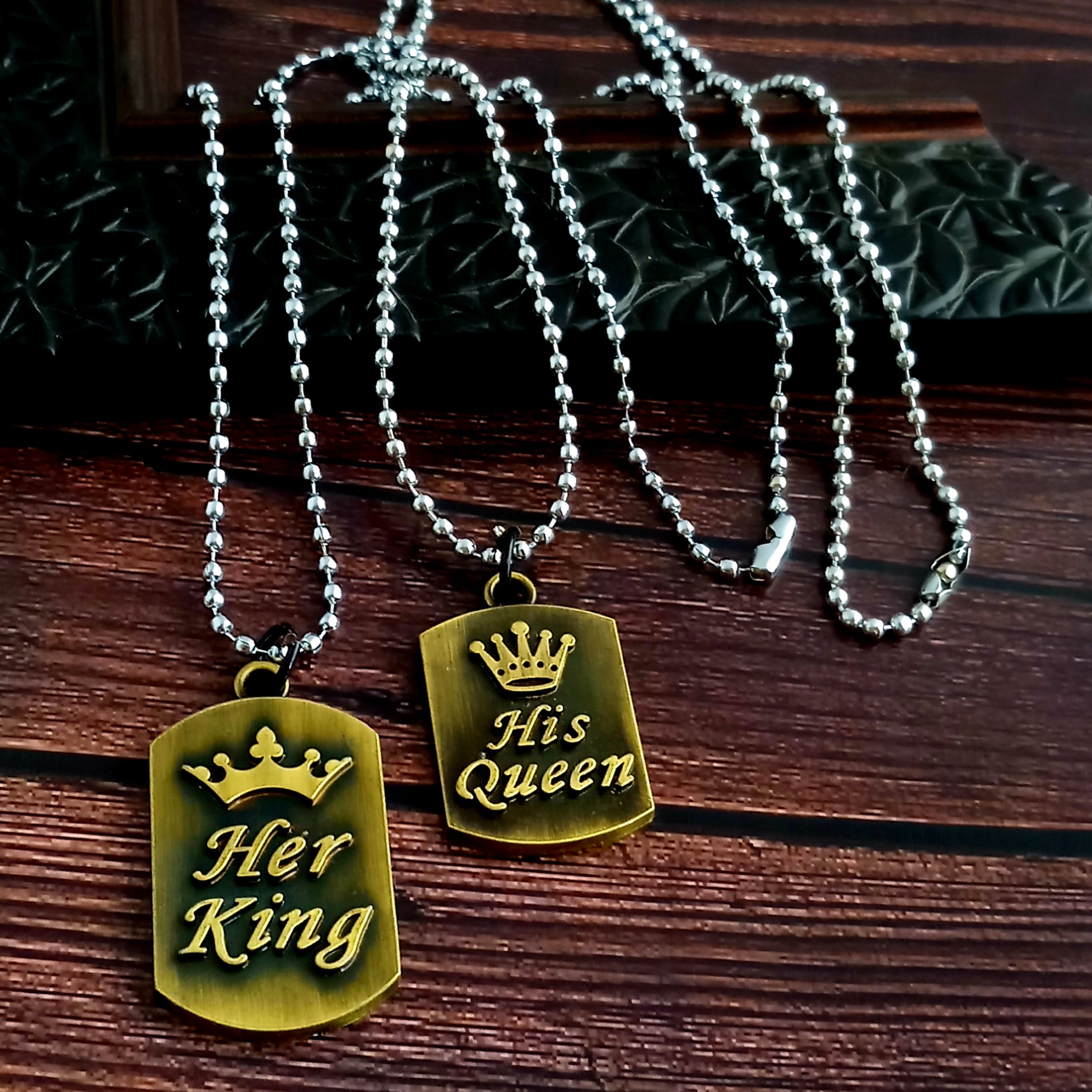 The99Jewel Wooden Style  "Her King And His Queen " Pendant Couple Jewellery Combo
