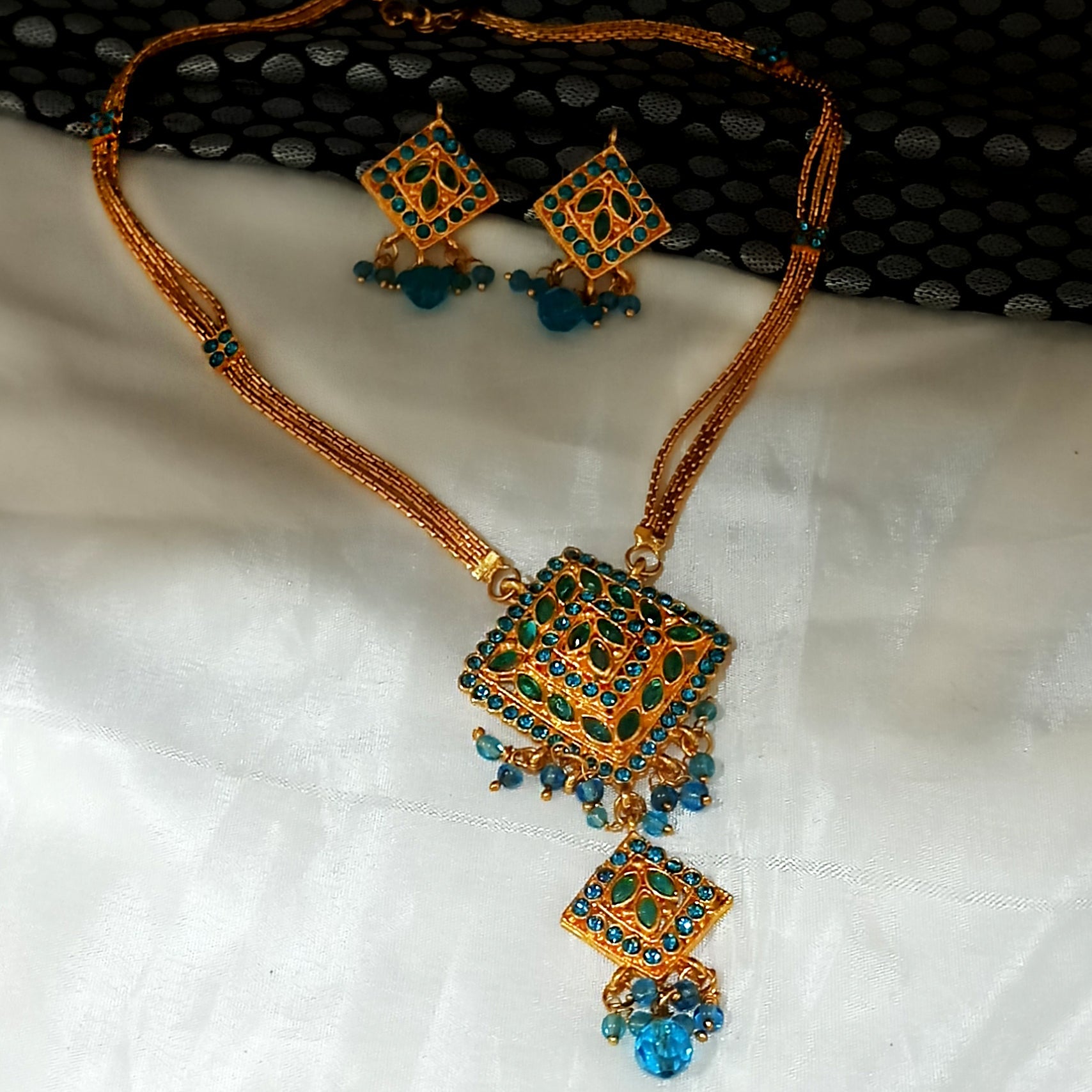 The99Jewel Gold Plated Blue Austrian Stone Necklace Set