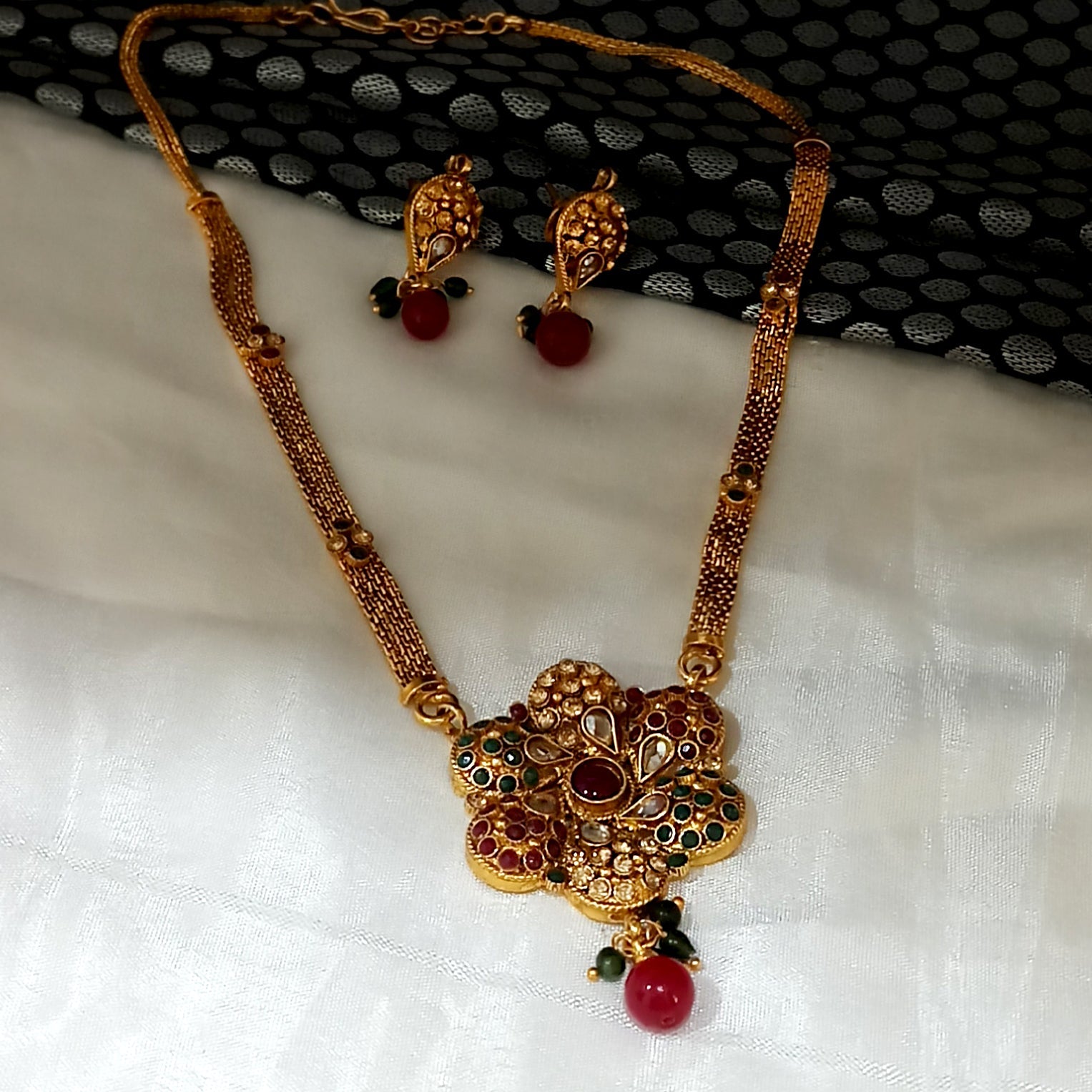 The99Jewel Gold Plated Green Austrian Stone Necklace Set