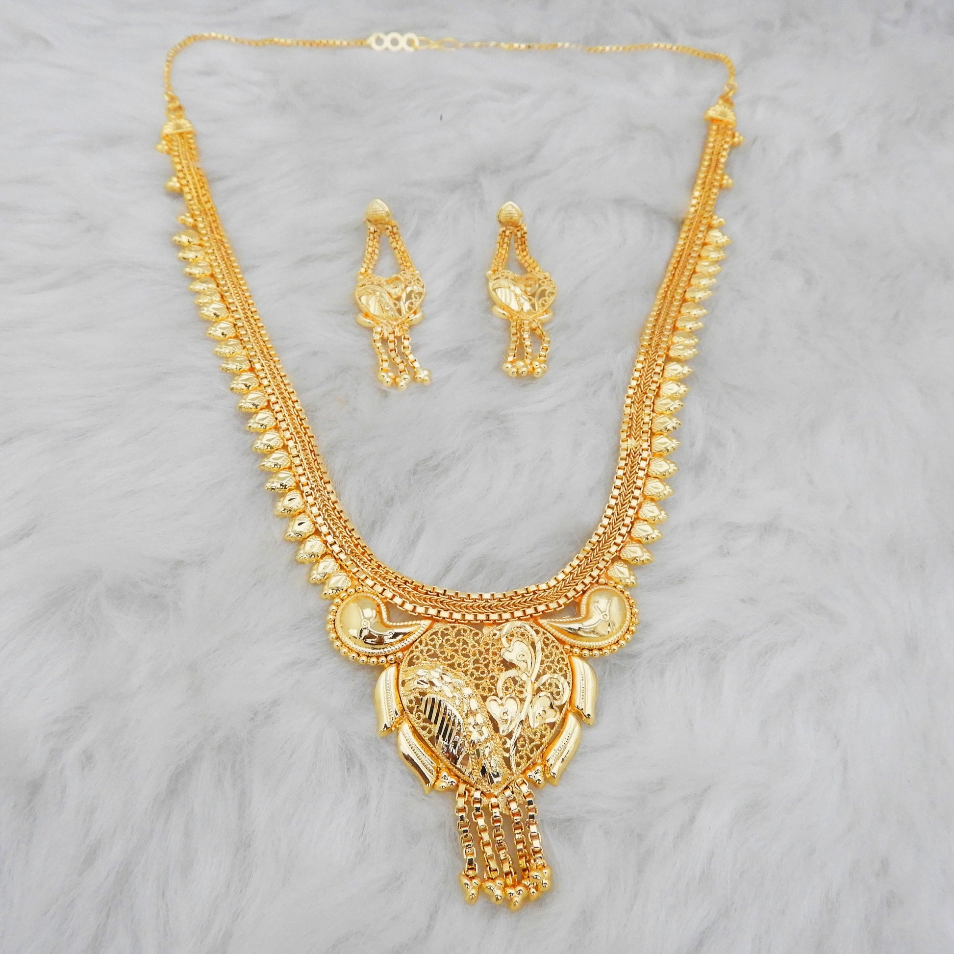 The99Jewel Gold Look FormingTraditional Necklace Set  Elegant Jewelry for Women (Assorted Design )