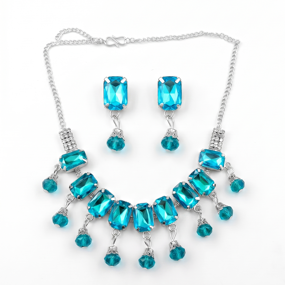 The99Jewel Elegant Rose Gold Plated Crystal Stone & Austrian Stone Necklace Set