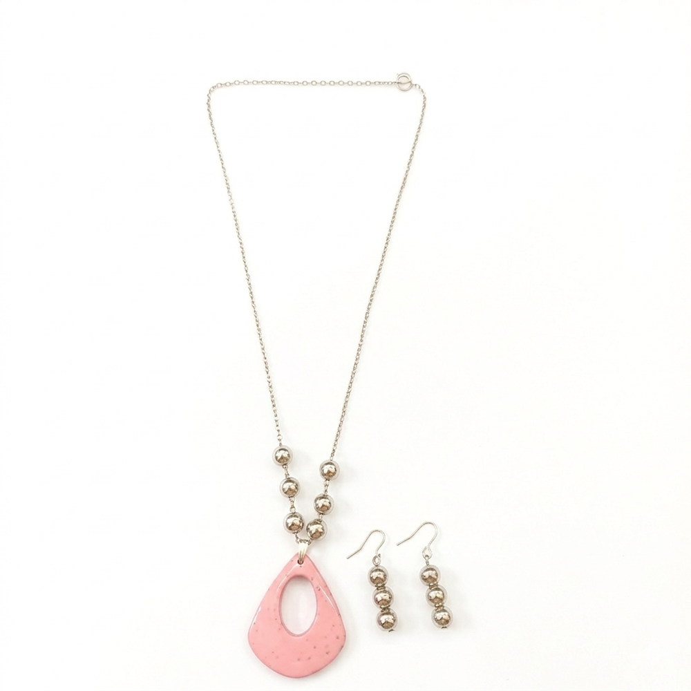 The99Jewel Elegant Pendant Necklace Set with Beaded Detailing & Drop Earrings
