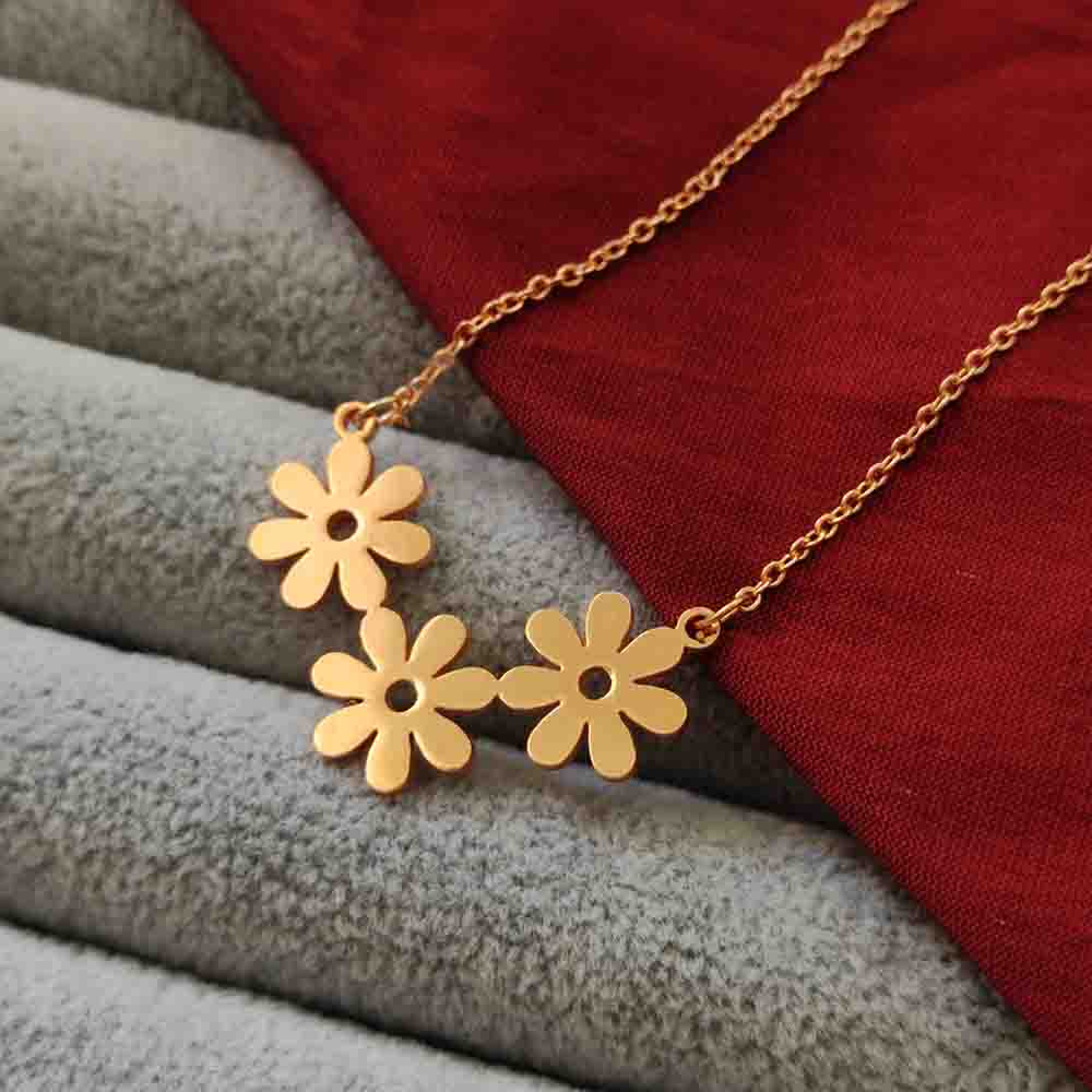 The99Jewel Flower Shape Chain Pendant - 113114612RG