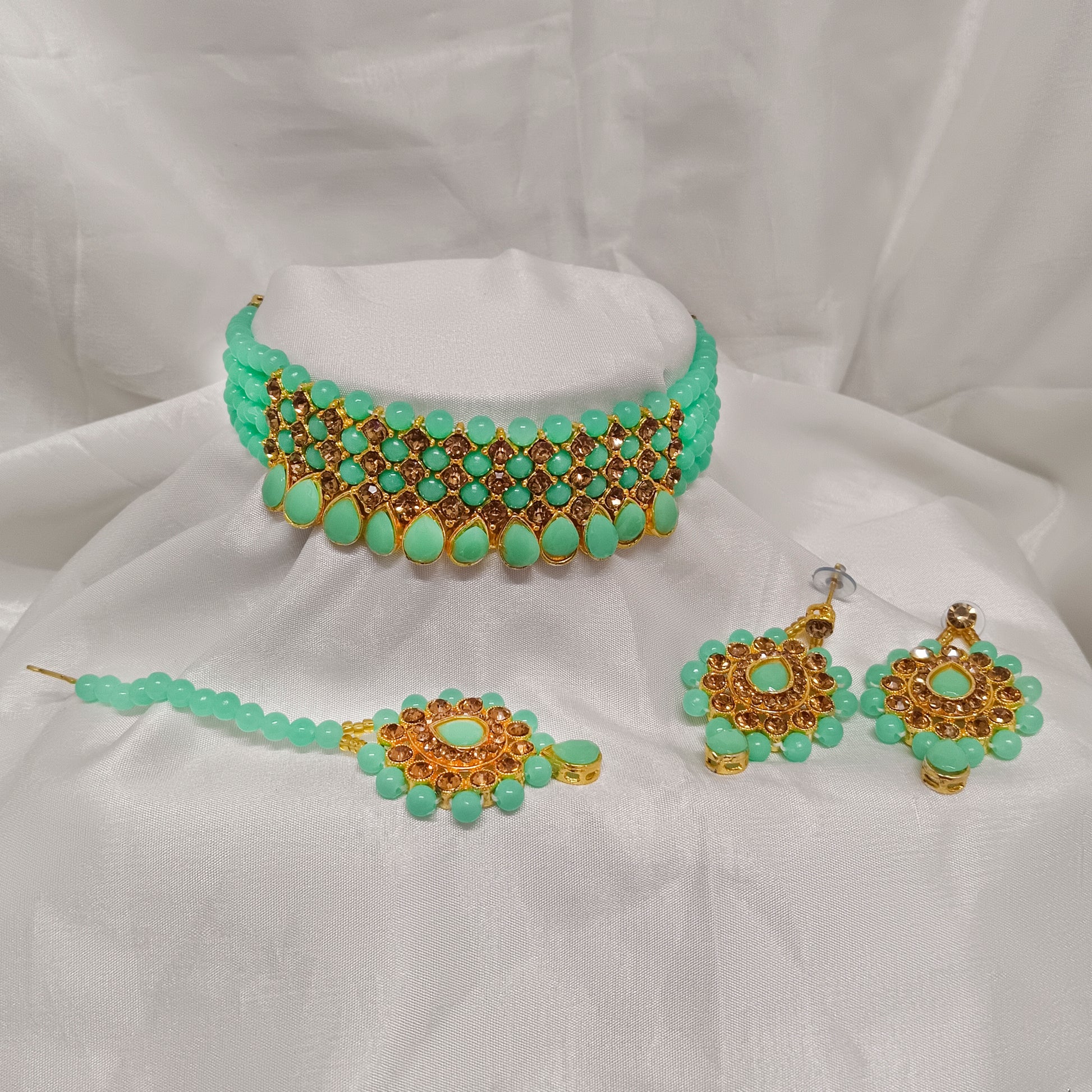 The99Jewel Light Green Pearl Choker Small Necklace Set With Earrings
