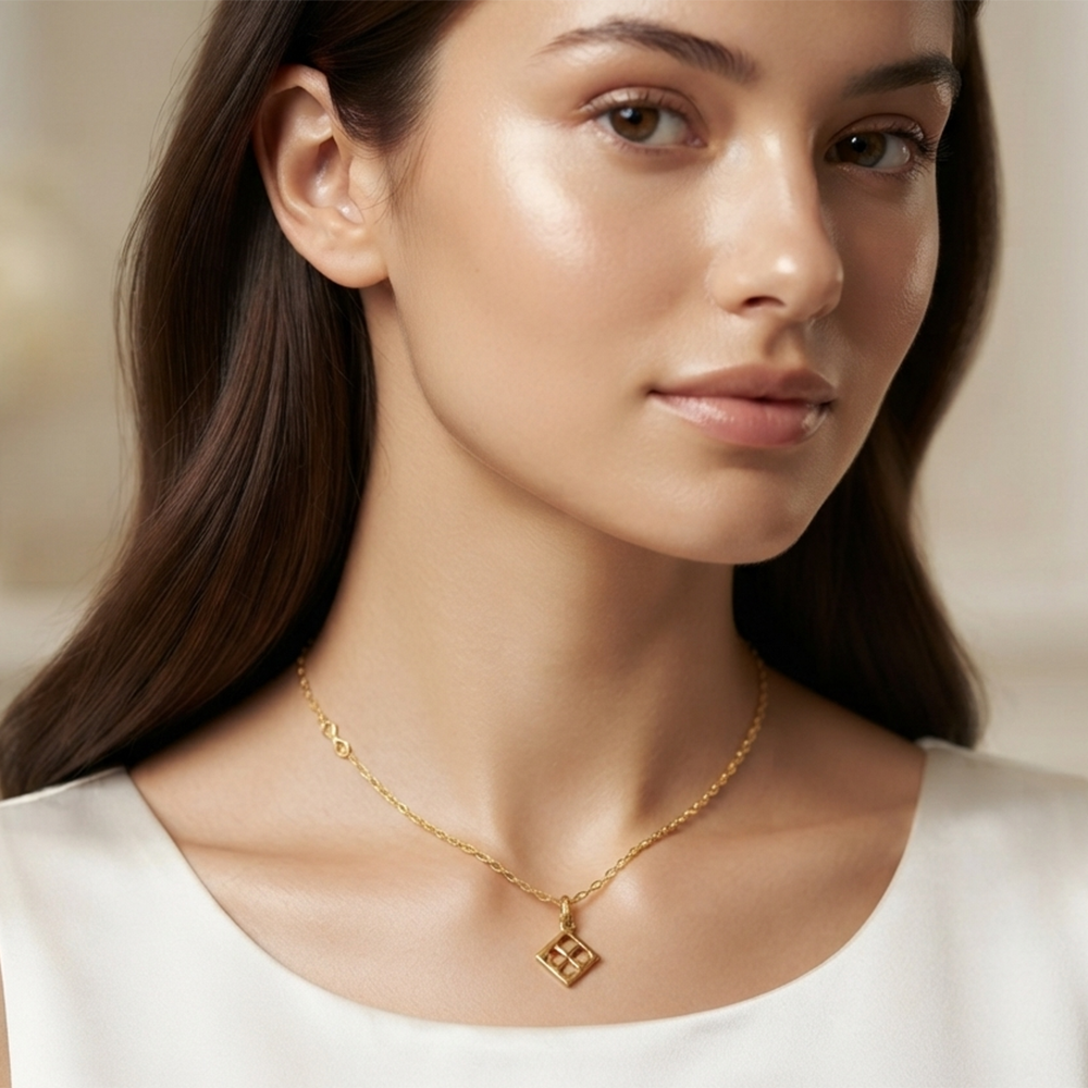 The99Jewel Modern Gold Plated Four Leaf Clover Shape Chain Pendant for Women