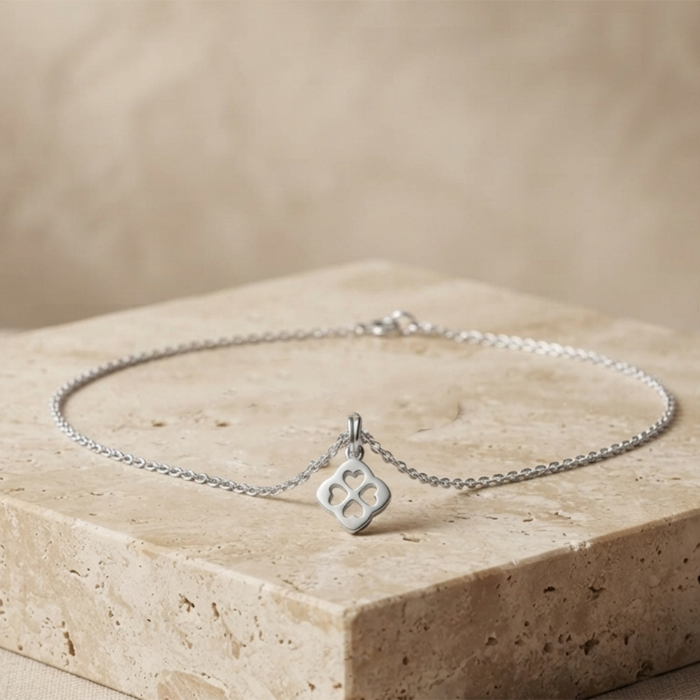 The99Jewel Casual Silver Plated Leaf Clover Shape Pendant Chain for Women