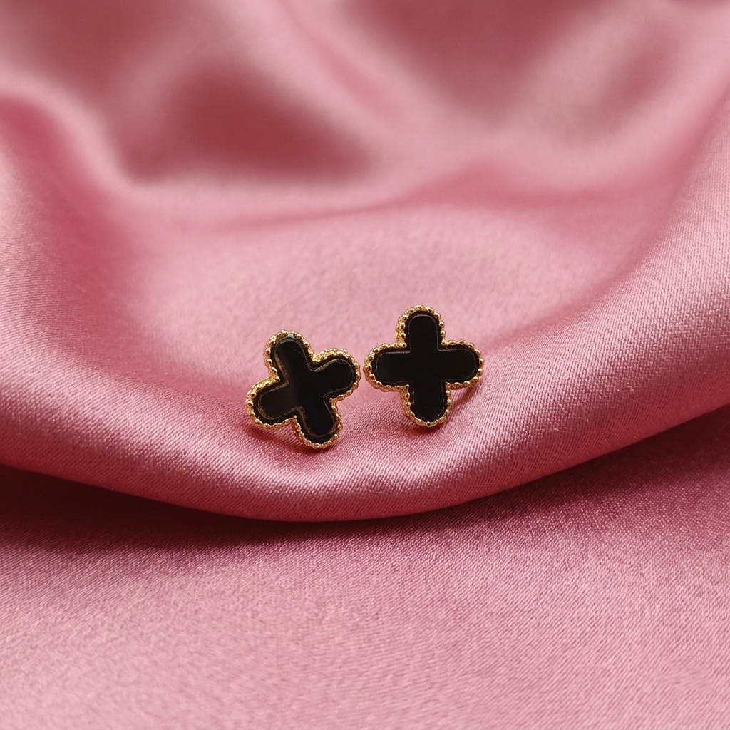 The99Jewel Clover Shape Small Stud Earrings