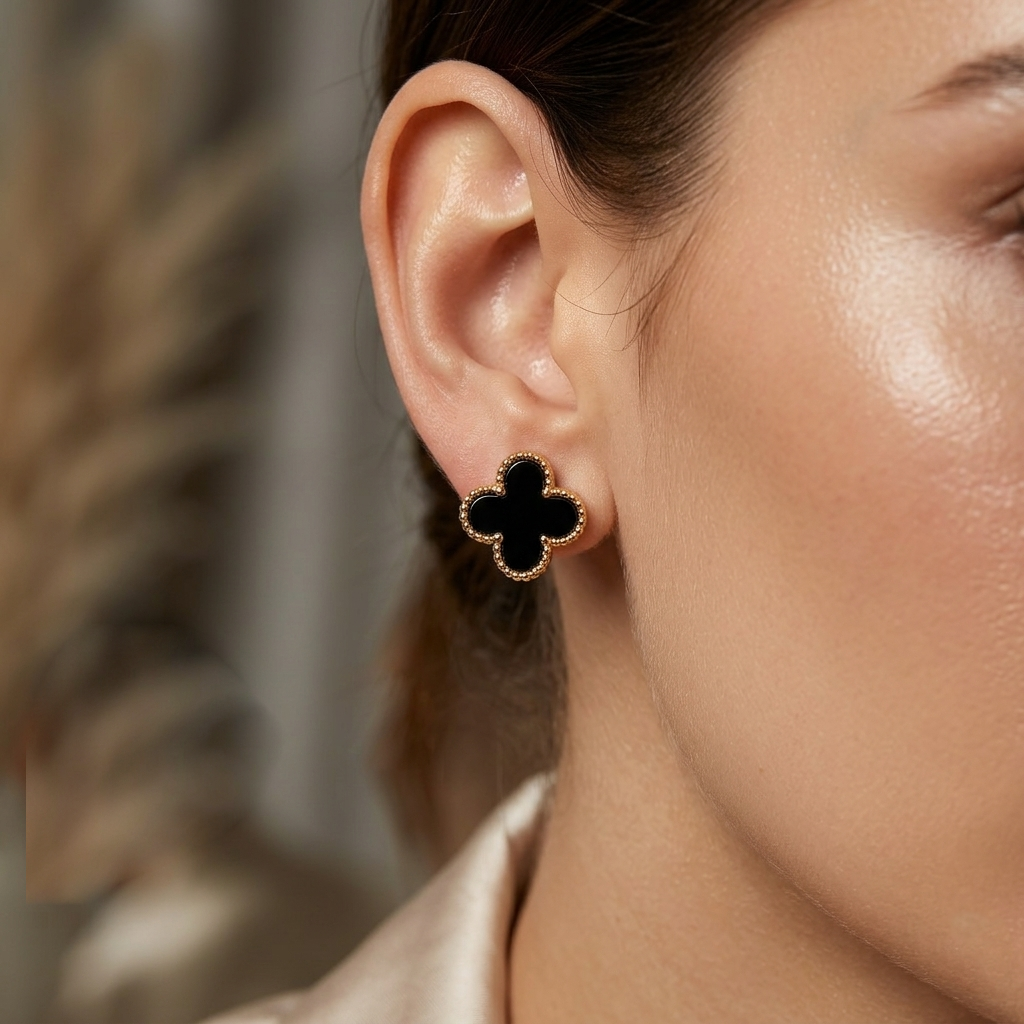 The99Jewel Clover Shape Small Stud Earrings