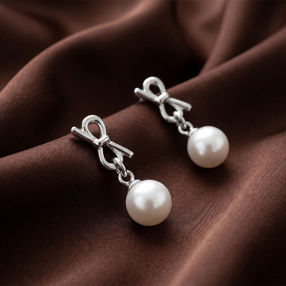 The99Jewel  Eye-Catching  Silver  Plated Pearl Stud Earrings 