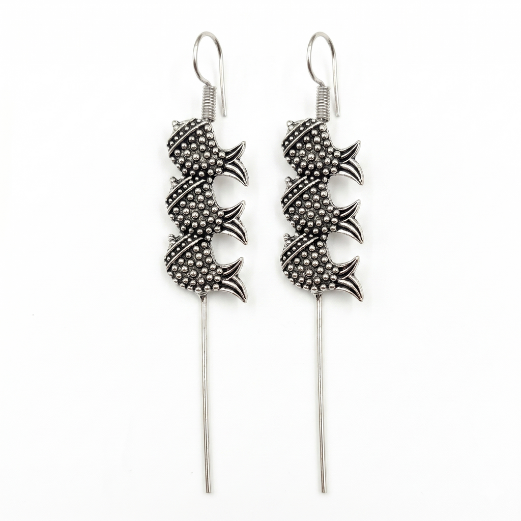 The99Jewel Oxidised Plated Fish Earcuff