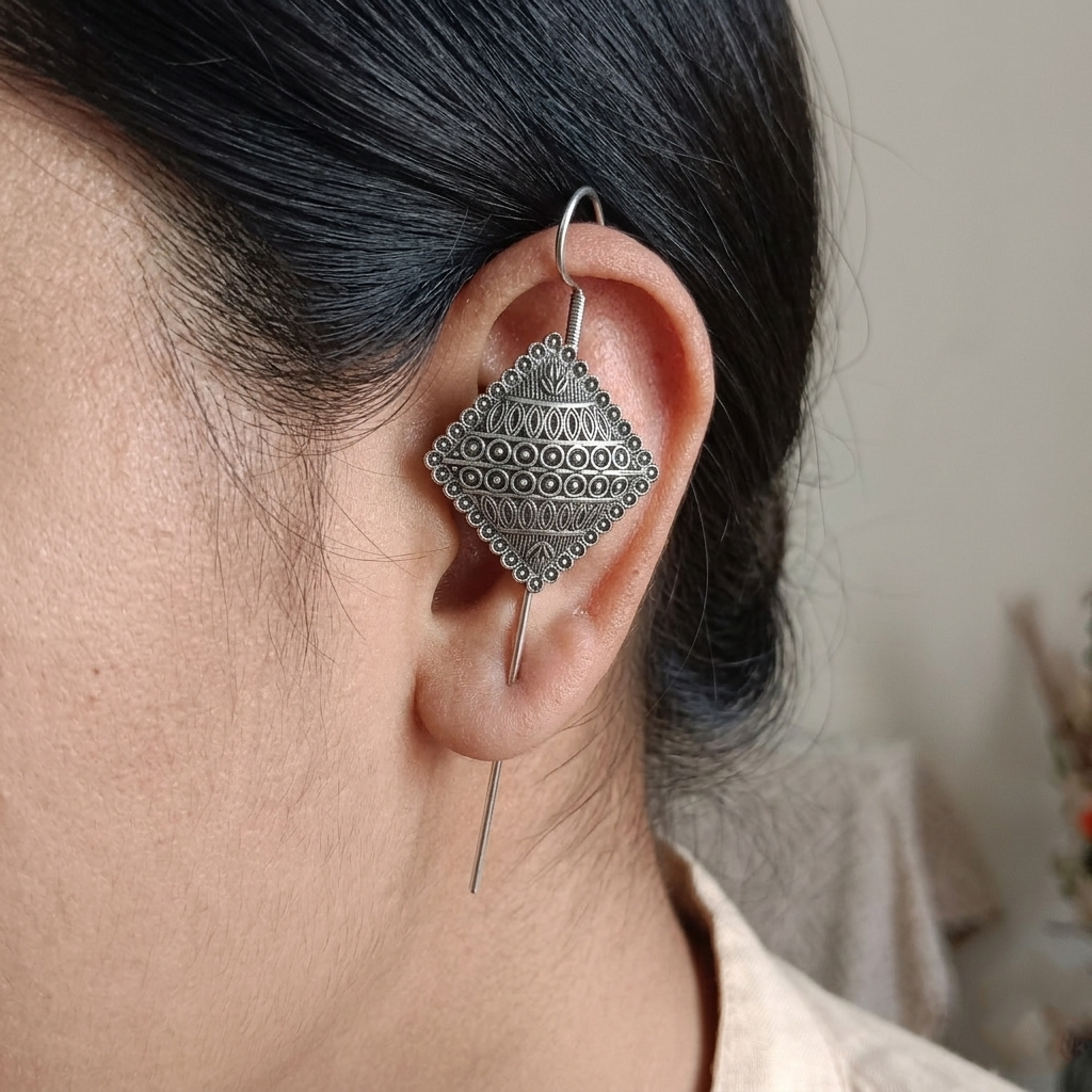 The99Jewel Oxidised Plated Sqaure Earcuff