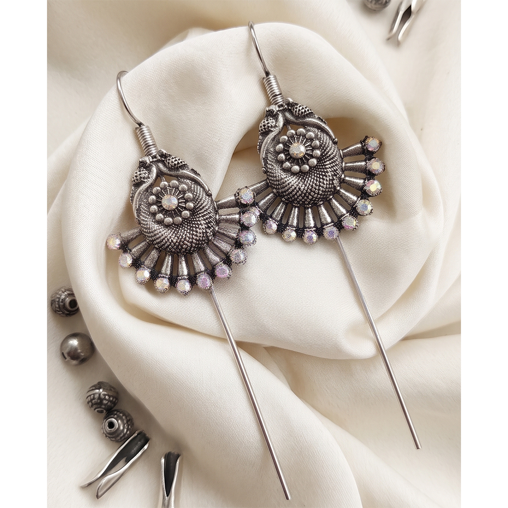 The99Jewel Oxidised Plated Austrian Stone Earcuff
