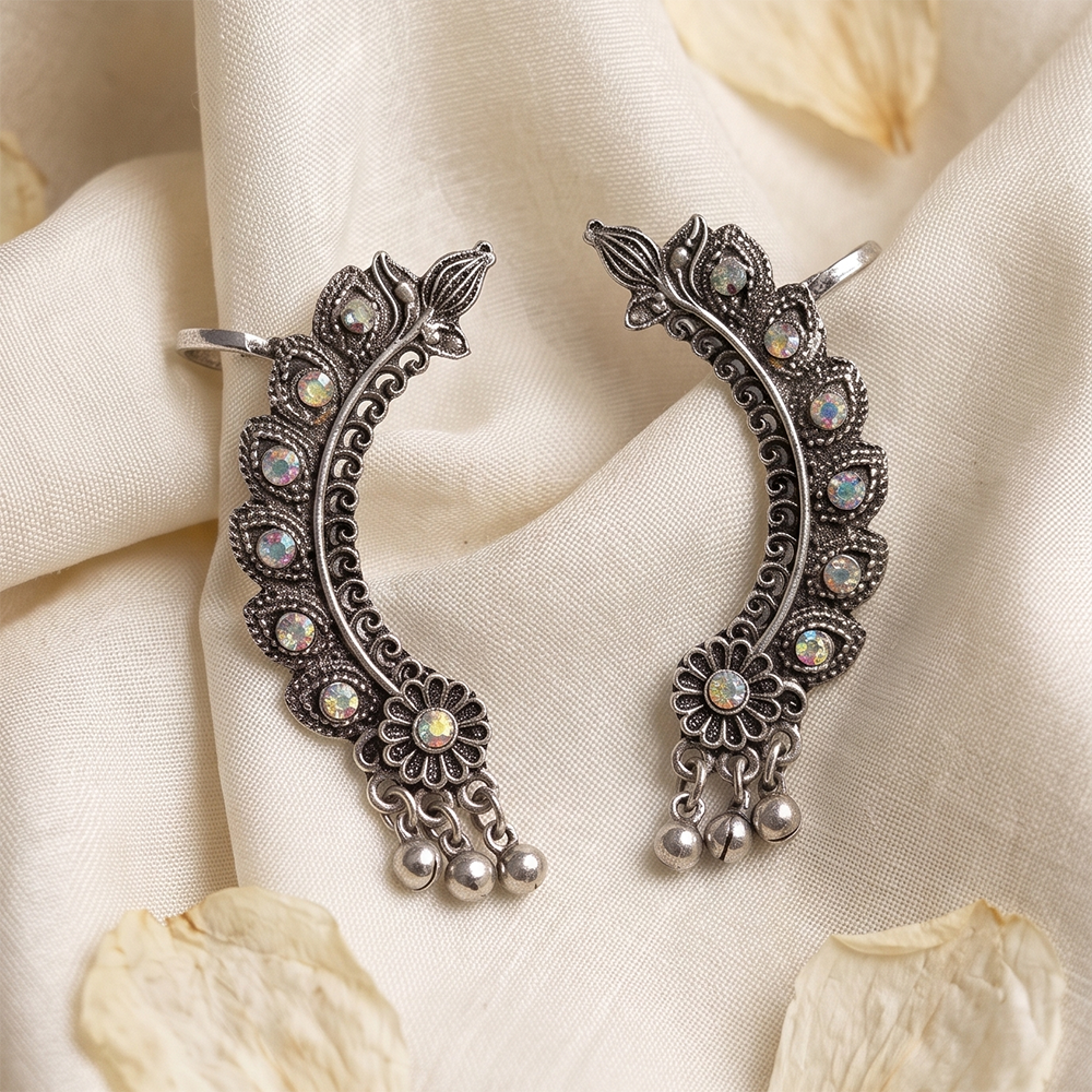 The99Jewel Oxidised Plated Austrian Stone Earcuff