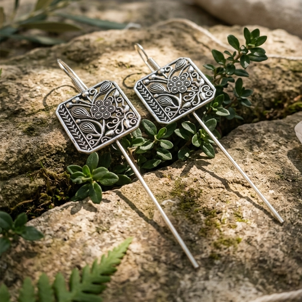 The99Jewel Oxidised Plated Earcuff