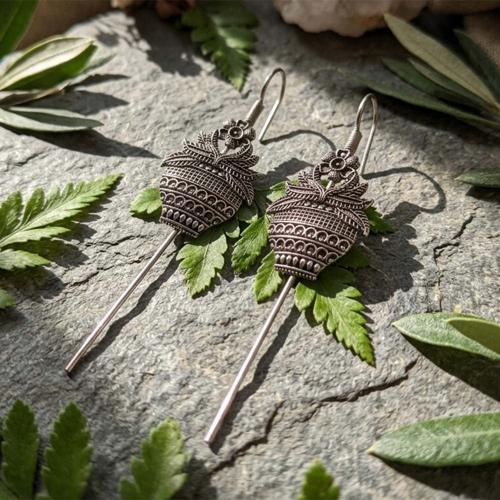 The99Jewel Oxidised Plated Kalash Earcuff
