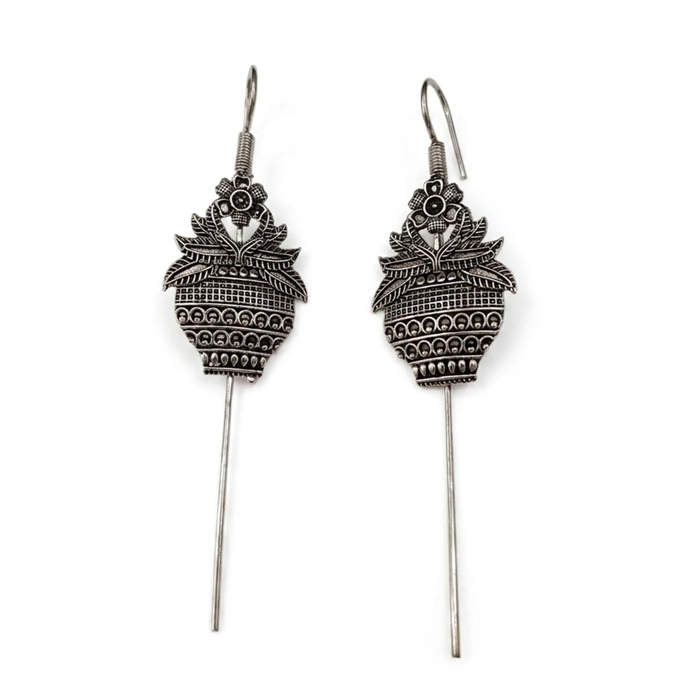 The99Jewel Oxidised Plated Kalash Earcuff