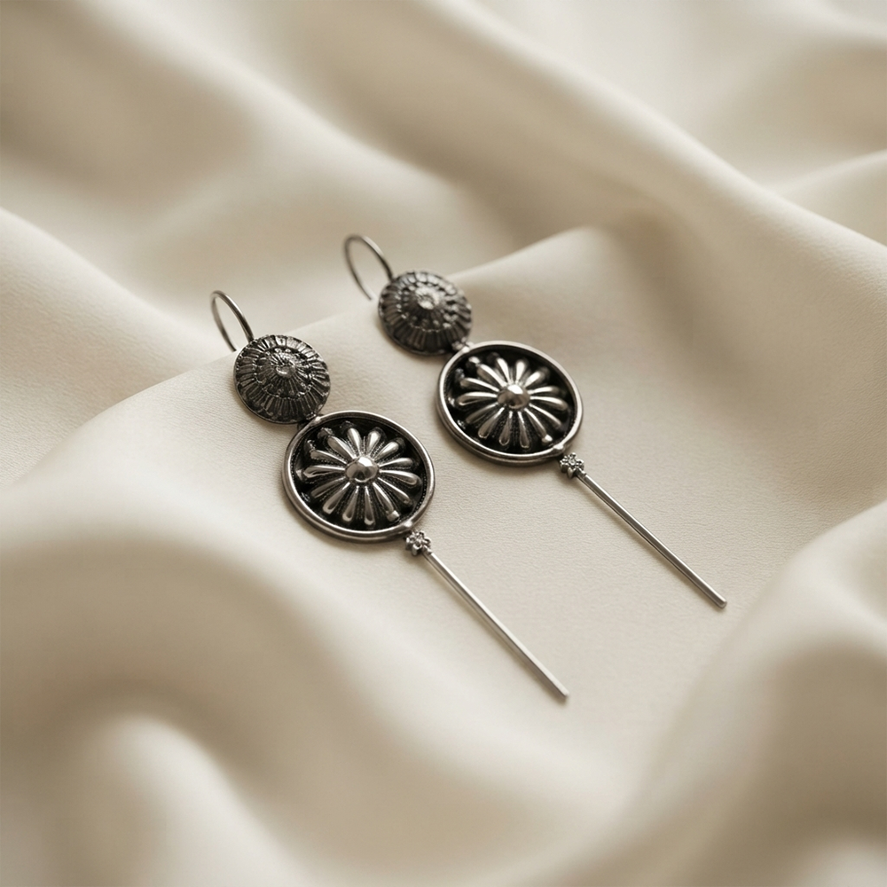 The99Jewel Oxidised Plated Round Ear cuff