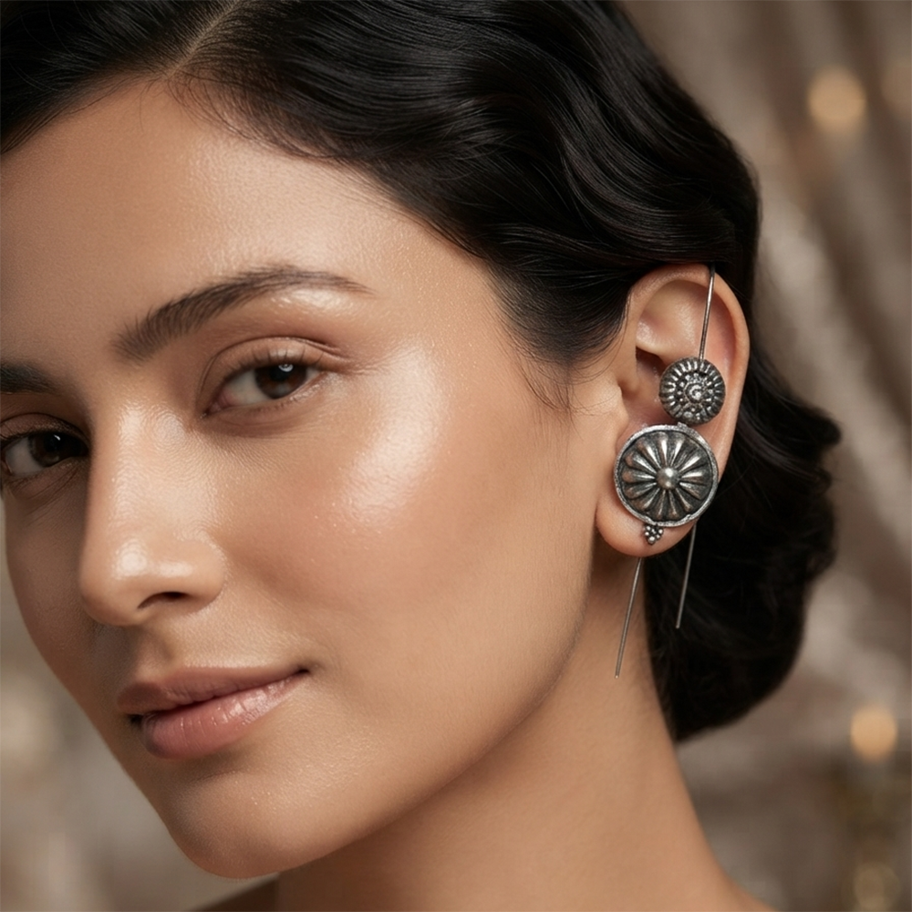 The99Jewel Black Plated Round Ear cuff