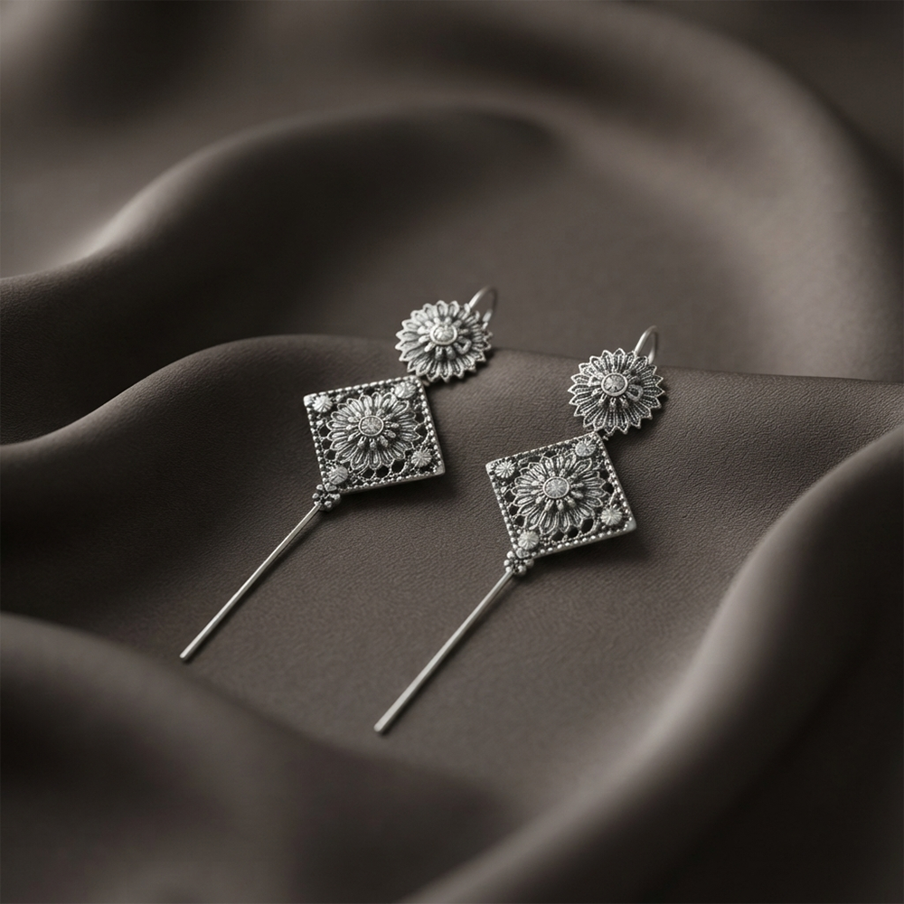 The99Jewel Oxidised Plated Square Ear cuff