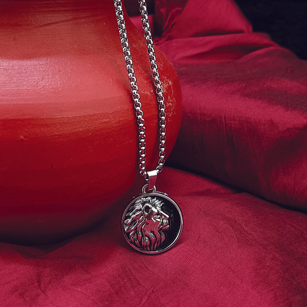 The99Jewel Silver Tiger Shape Chain Necklace