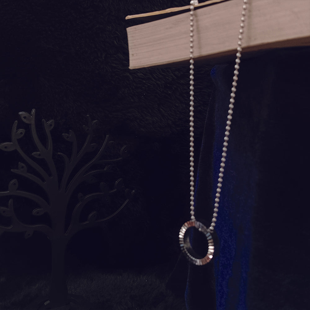 The99Jewel Round Shape Circle Ring Chain Pendant