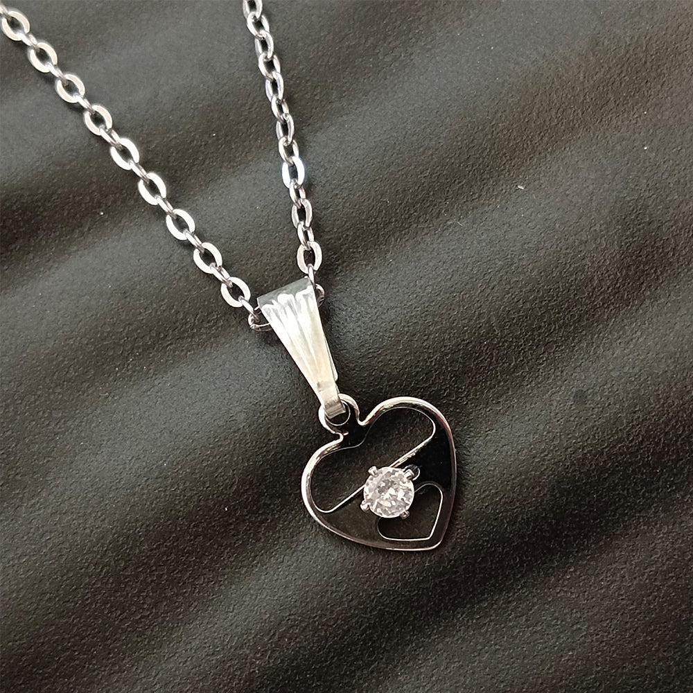 The99Jewel Heart Shaped  Chain Pendant
