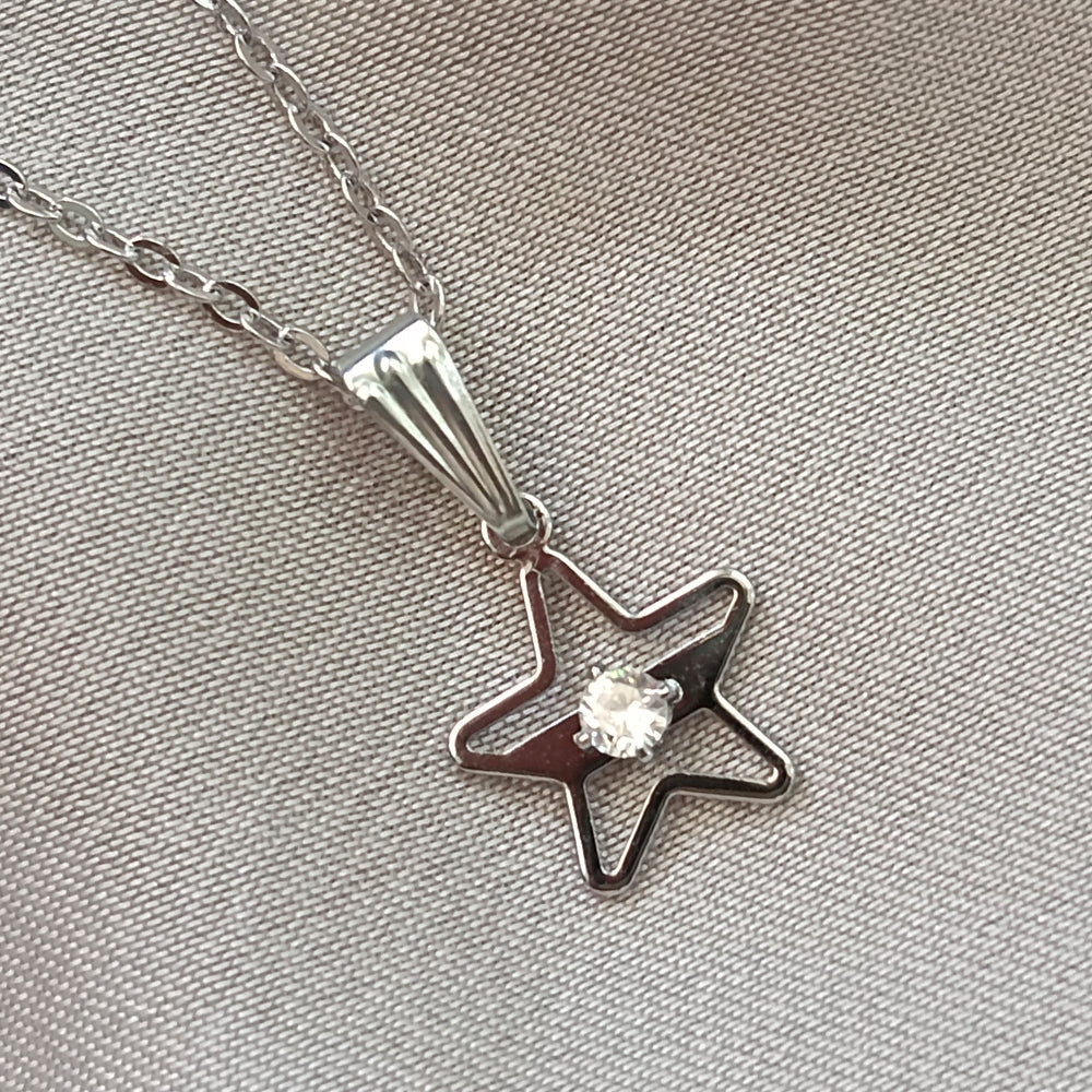 The99Jewel Star Shaped  Chain Pendant