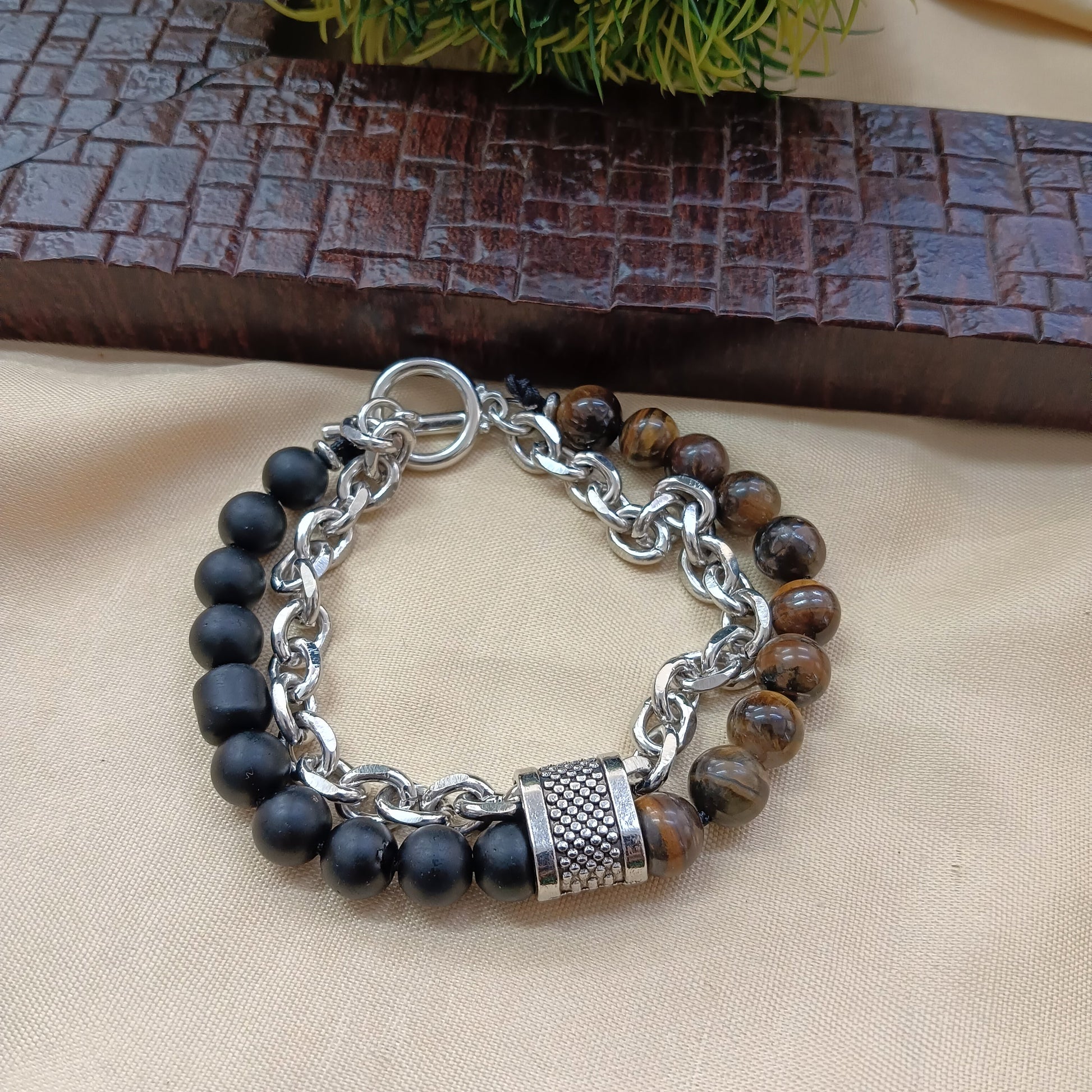 The99Jewel Tiger Eye And Black Beads Chain Bracelet
