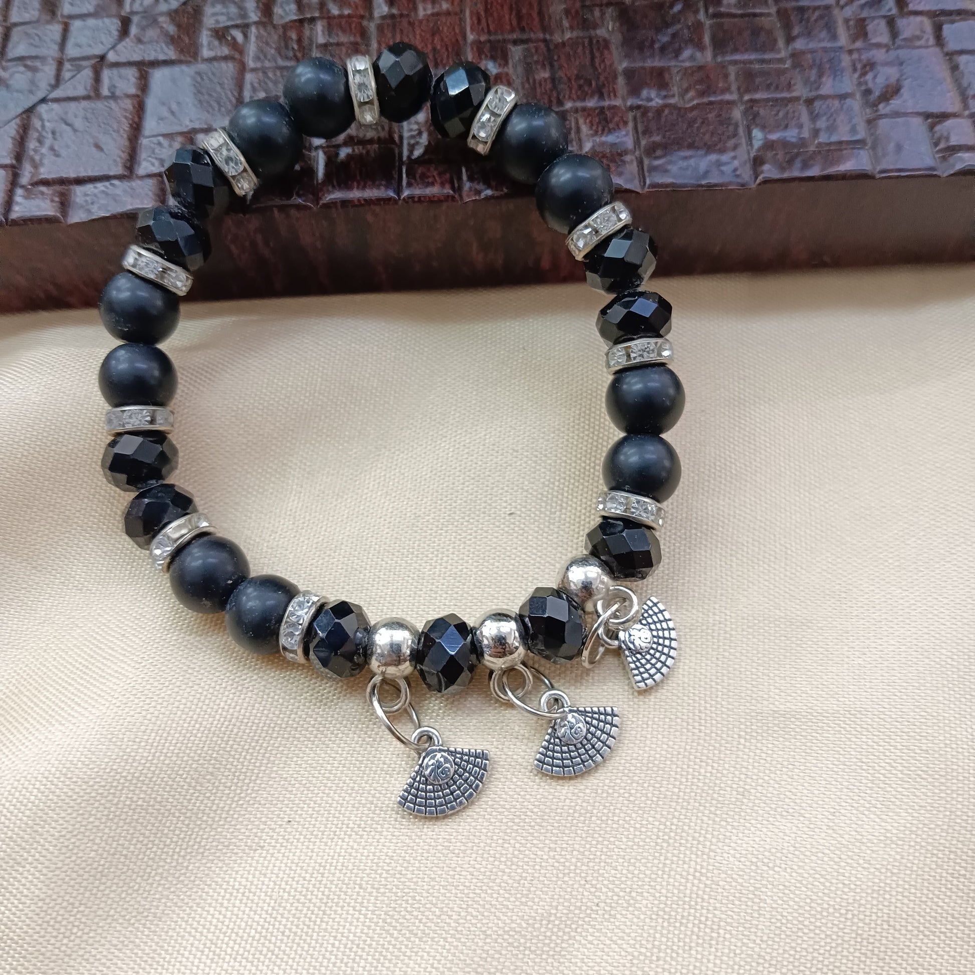 The99Jewel Ocean Inspired Shell Charms Beaded Bracelet