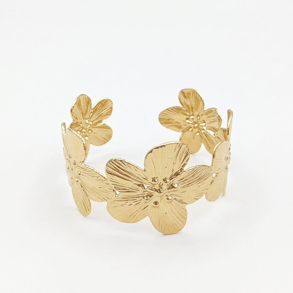 The99Jewel Gold Plated Luxury Floral Cuff Kada