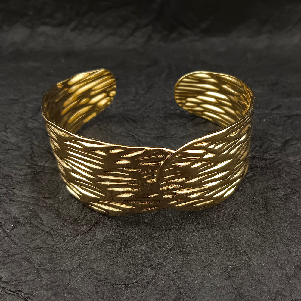 The99Jewel Gold Plated Elegant Textured Cuff Kada