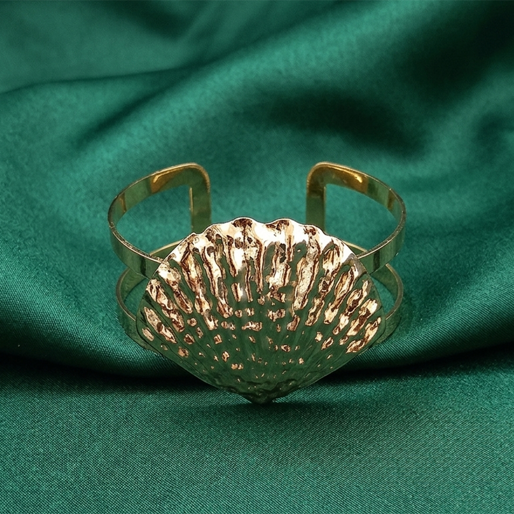 The99Jewel Gold Plated Premium Shell Shape Cuff Kada