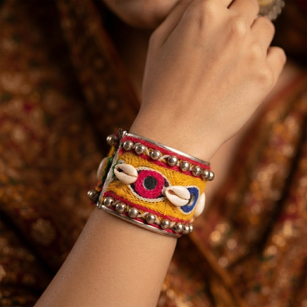 The99Jewel Navratri Shell Bracelet Kada with Ghungroo Traditional Jewellery for Women