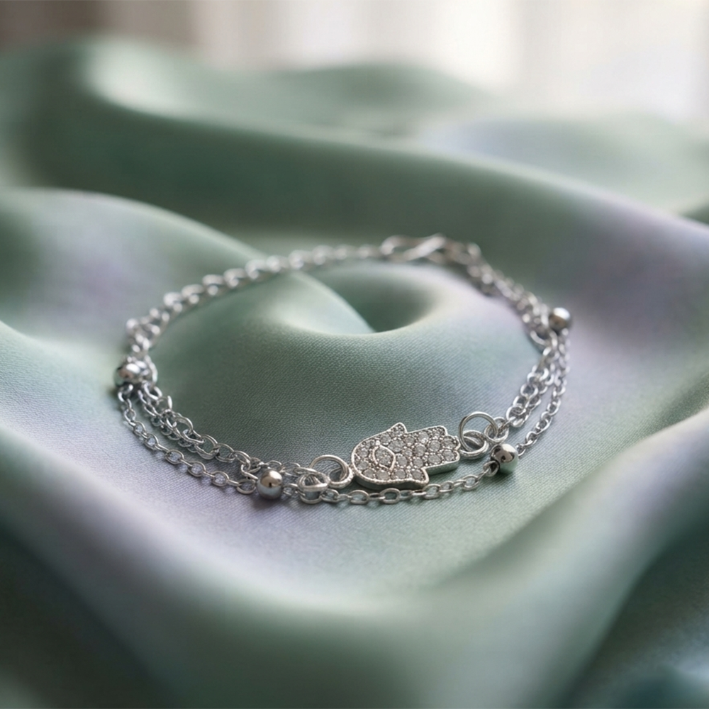 The99Jewel Graceful Silver Plated Austrian Stone Adjustable Bracelet with Swans Shape Charm