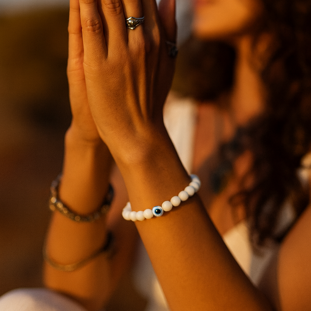 The99Jewel Evil Eye White Beads Bracelet - 1404755